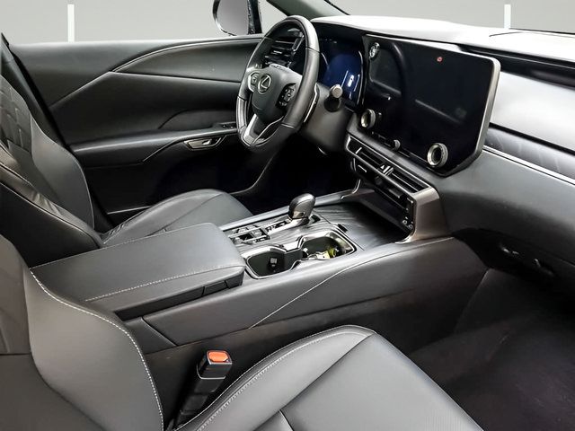 Used 2025 Lexus RX 350 Premium w/ Accessory Package AWD/4WD image 26