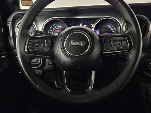 Used 2023 Jeep Wrangler Unlimited image 18