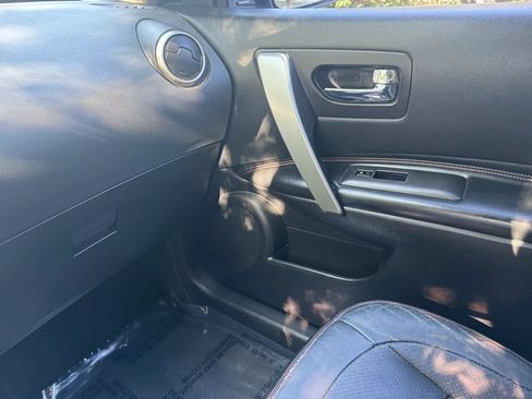 Used 2013 Nissan Rogue SL AWD/4WD image 14