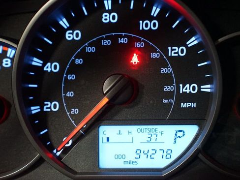 Used 2016 Toyota RAV4 LE image 16