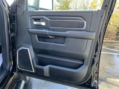 Used 2024 RAM 2500 Laramie w/ Night Edition image 13