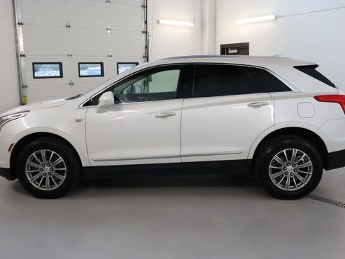 Used 2018 Cadillac XT5 Luxury w/ Driver Awareness Package AWD/4WD image 4