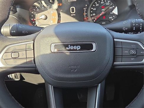 New 2026 Jeep Compass Latitude image 20