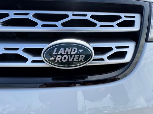 Used 2020 Land Rover Discovery HSE AWD/4WD image 23