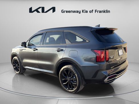 Used 2022 Kia Sorento SX image 5
