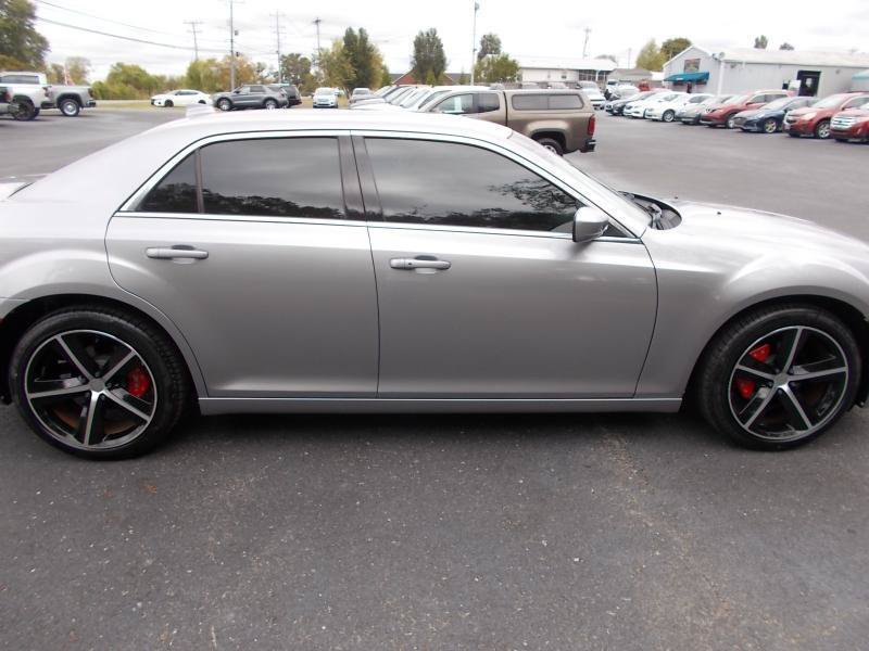 Used 2015 Chrysler 300 Limited RWD image 12
