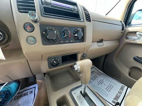 Used 2005 Nissan Frontier SE image 14
