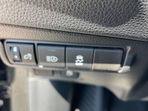 Used 2025 Toyota Corolla Cross AWD Hybrid image 22
