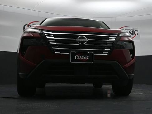 Used 2024 Nissan Rogue SV FWD image 28