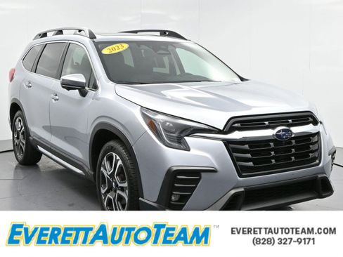 Used 2023 Subaru Ascent Limited w/ Technology Package AWD/4WD image 1