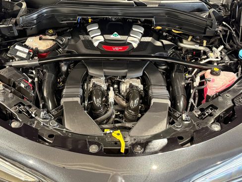 Used 2018 Alfa Romeo Stelvio Quadrifoglio w/ Driver Assist Dynamic Package image 90