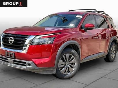 Certified 2024 Nissan Pathfinder SV