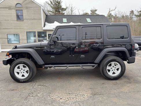 Used 2014 Jeep Wrangler Unlimited Sport w/ Quick Order Package 24S AWD/4WD image 4