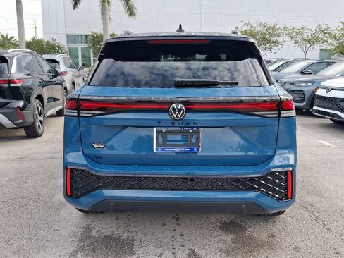 New 2026 Volkswagen Tiguan SE R-Line FWD image 4