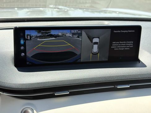 Certified 2023 Genesis Electrified GV70 AWD/4WD image 18