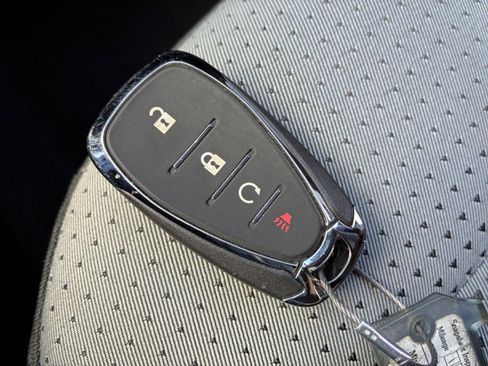 Used 2025 Chevrolet Trax LT image 23