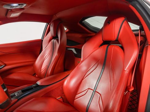 Used 2018 Ferrari 812 Superfast RWD image 24