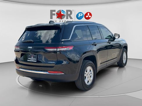 Used 2023 Jeep Grand Cherokee Laredo RWD image 5