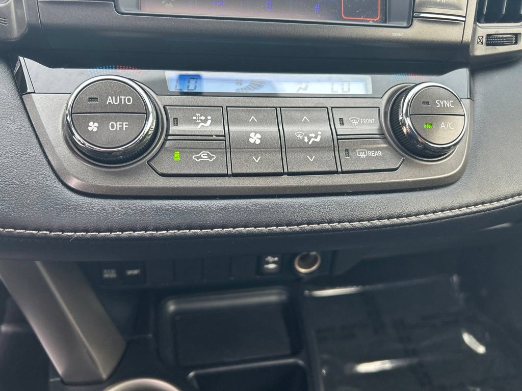 Used 2013 Toyota RAV4 XLE AWD/4WD image 37