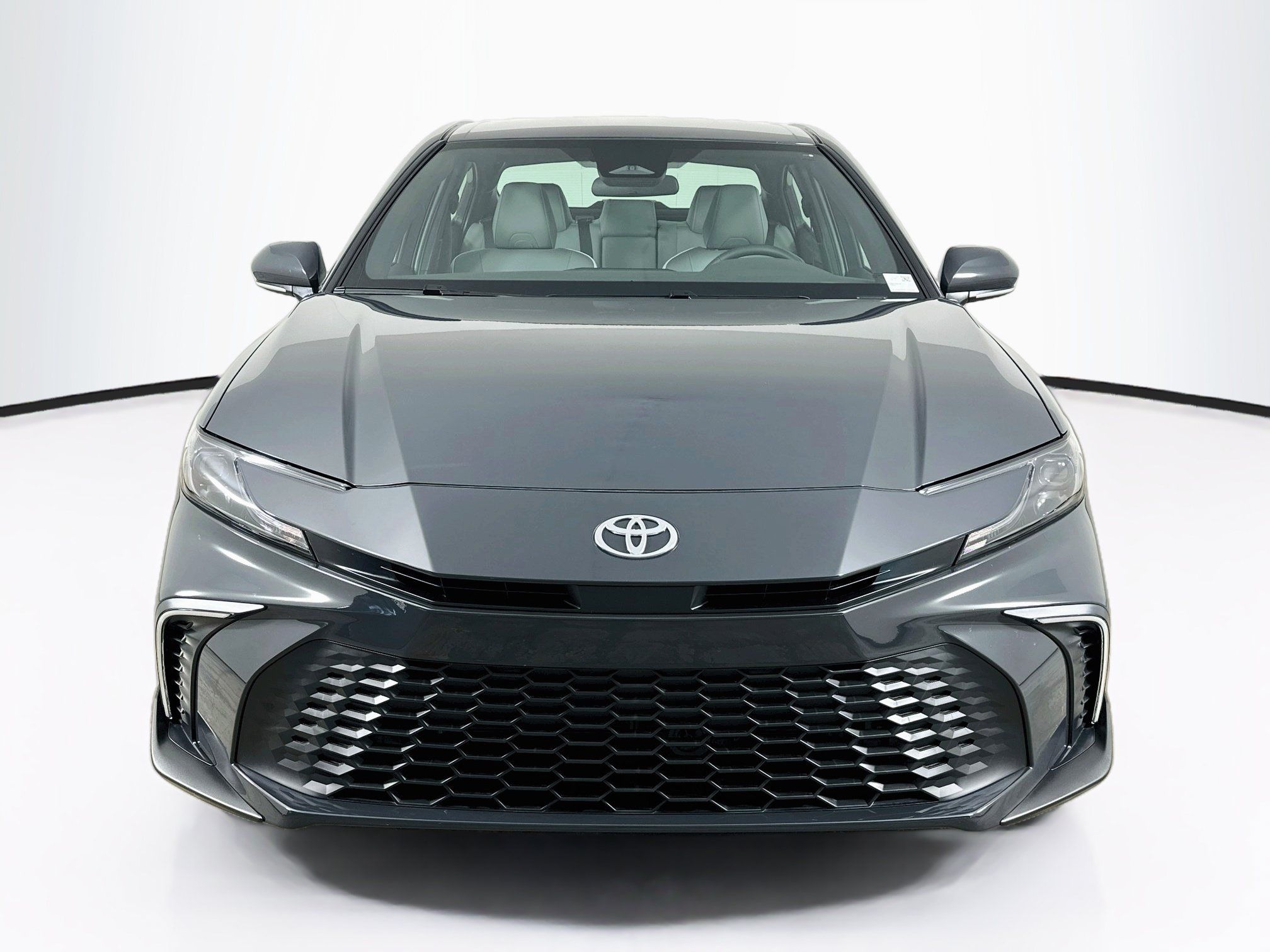 Used 2026 Toyota Camry SE FWD image 2