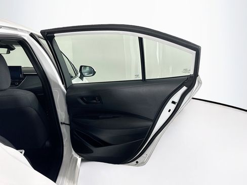 Used 2024 Toyota Corolla LE image 28