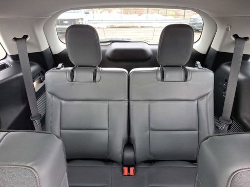 Certified 2025 Ford Explorer Active w/ Active Comfort Package image 11