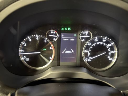 Used 2021 Lexus GX 460 Premium w/ Accessory Package AWD/4WD image 21
