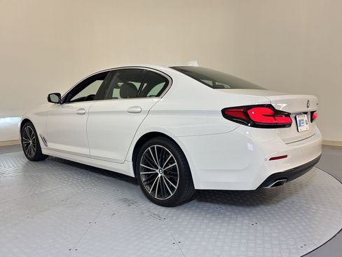 Used 2023 BMW 530i w/ Convenience Package image 3