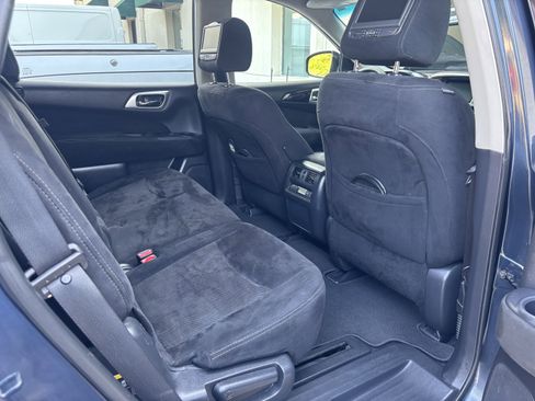 Used 2015 Nissan Pathfinder SV w/ Trailer Tow Package image 32