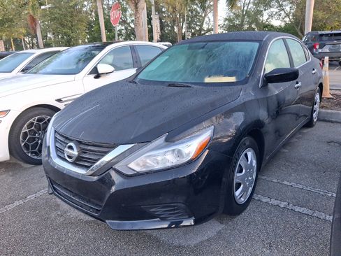Used 2016 Nissan Altima 2.5 S w/ Power Driver Seat Package FWD image 3