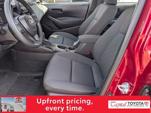 Used 2025 Toyota Corolla LE FWD image 12