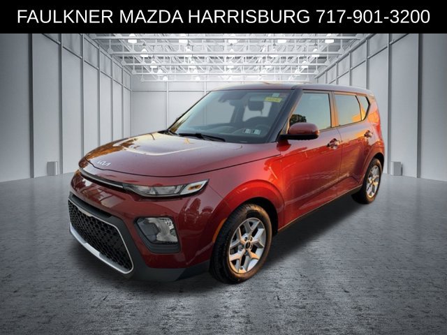 Used 2022 Kia Soul LX w/ Technology Package FWD image 1