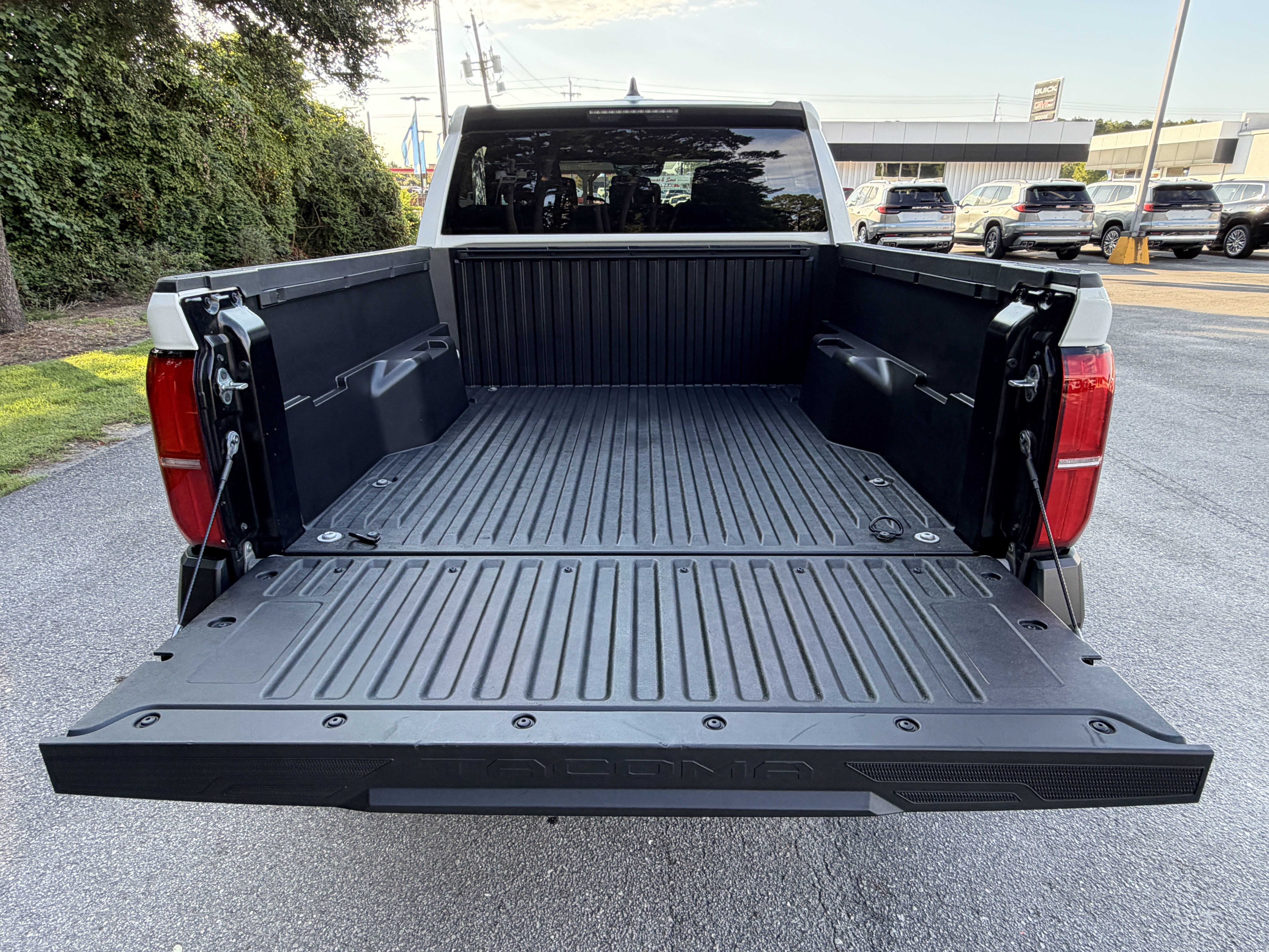 Used 2024 Toyota Tacoma SR RWD image 4