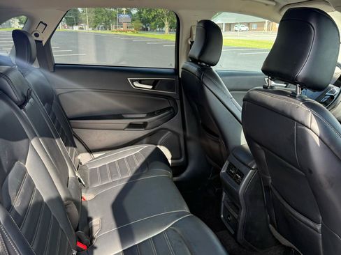 Used 2024 Ford Edge SEL AWD/4WD image 12
