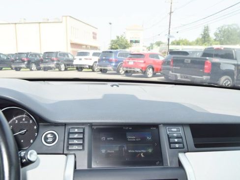 Used 2019 Land Rover Discovery Sport HSE AWD/4WD image 21