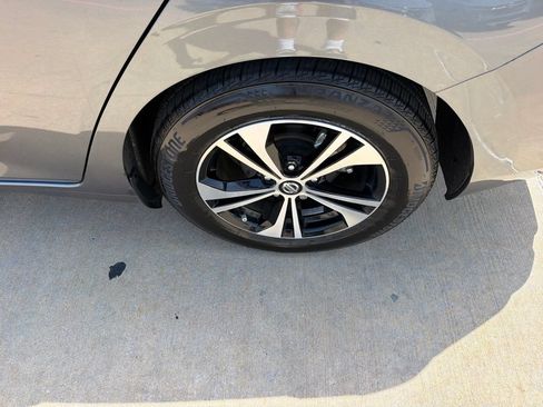 Used 2022 Nissan Sentra SV w/ Trunk Package FWD image 9