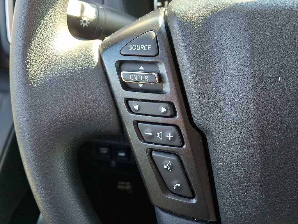 Used 2024 Nissan Frontier SV AWD/4WD image 22