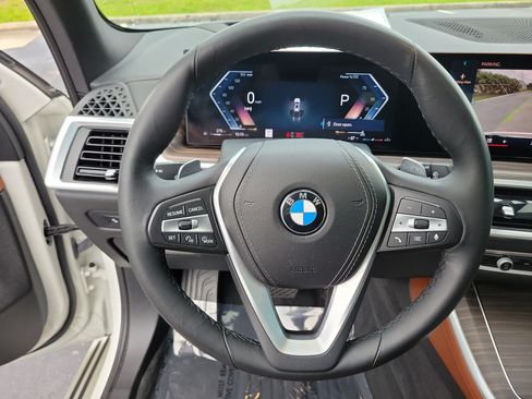 Used 2024 BMW X5 xDrive40i w/ Premium Package AWD/4WD image 28