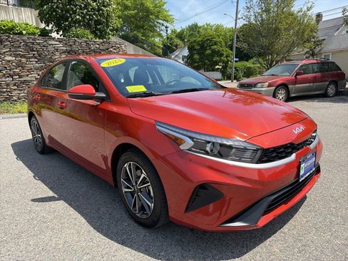 Certified 2023 Kia Forte LXS w/ LXS Technology Package FWD image 8