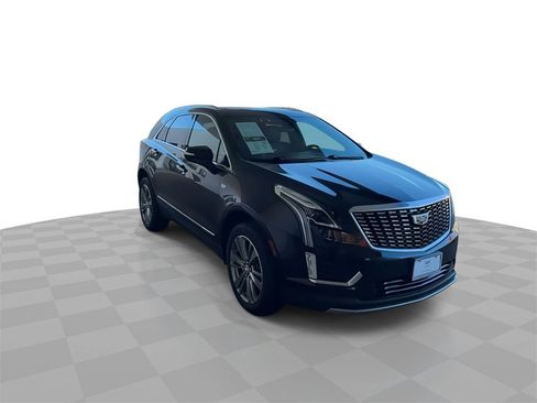 Certified 2025 Cadillac XT5 Premium Luxury image 2
