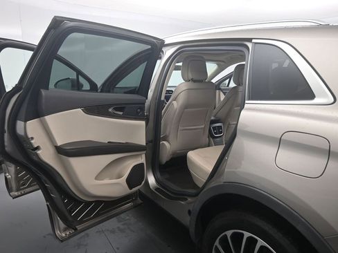 Used 2020 Lincoln Nautilus Reserve image 20