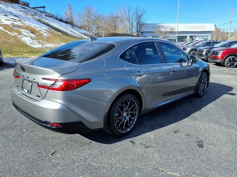 Used 2026 Toyota Camry XLE image 5