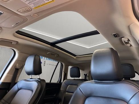 Certified 2024 Lincoln Aviator AWD w/ Premium Package image 3