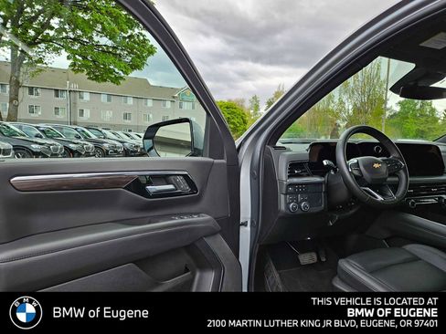 Used 2025 Chevrolet Tahoe LT AWD/4WD image 24