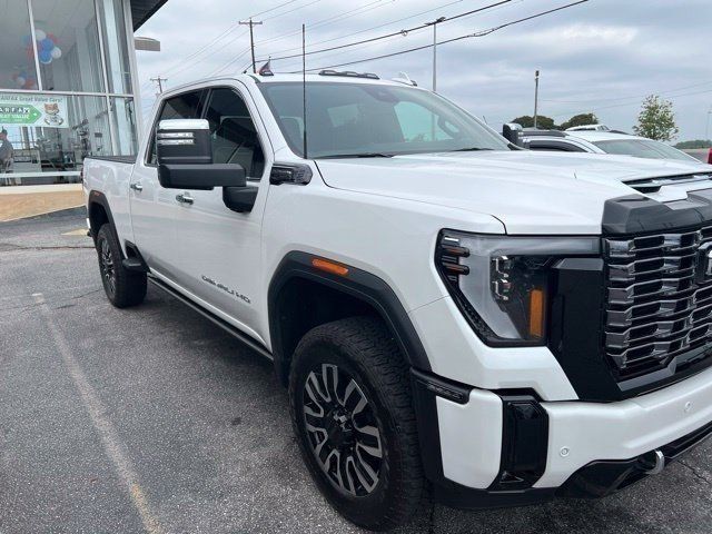 Certified 2025 GMC Sierra 2500 Denali Ultimate AWD/4WD image 2