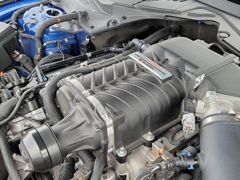 Used 2017 Ford Mustang GT image 6