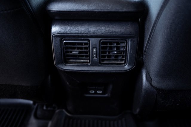 Used 2025 Toyota RAV4 XLE AWD/4WD image 33