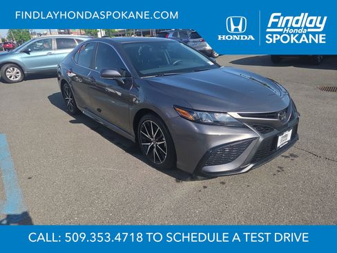 Used 2023 Toyota Camry SE w/ Cold Weather Package FWD image 8