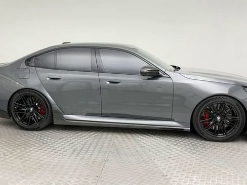 Used 2026 BMW M5 w/ Carbon Package AWD/4WD image 9
