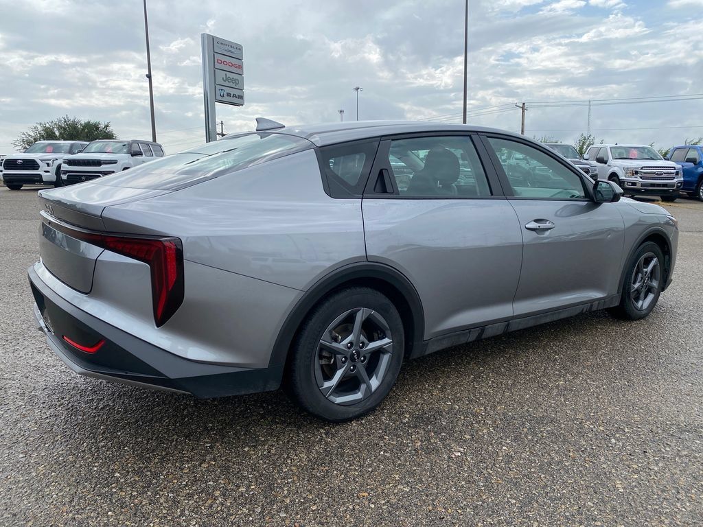 Used 2025 Kia K4 FWD image 6